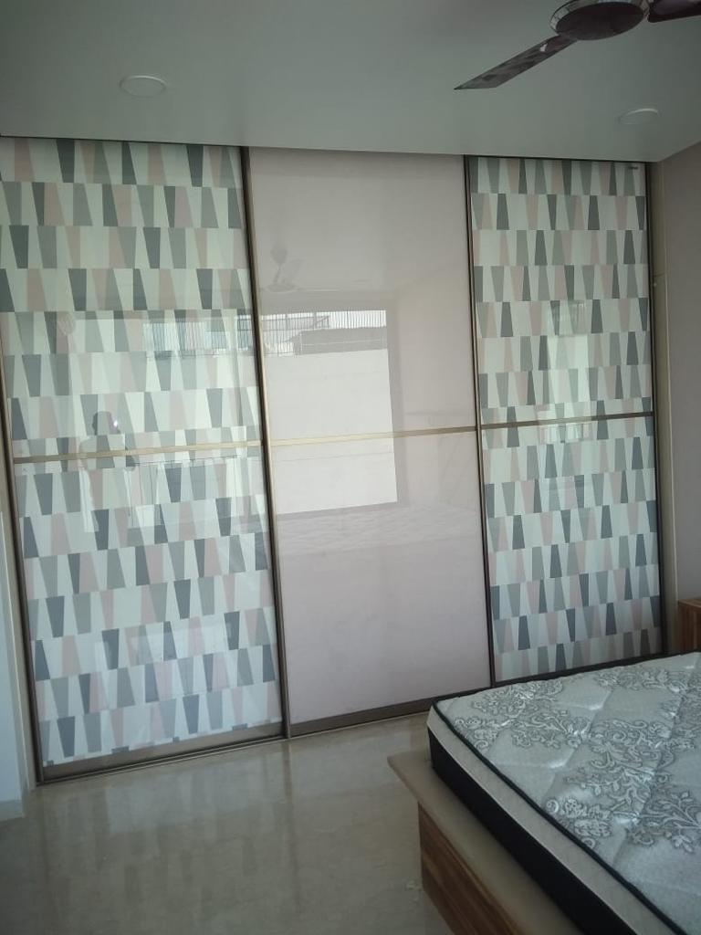 beautiful-wardrobe-designs-modular-wardrobes-dealers-manufacturers-in-noida-greater-noida-india
